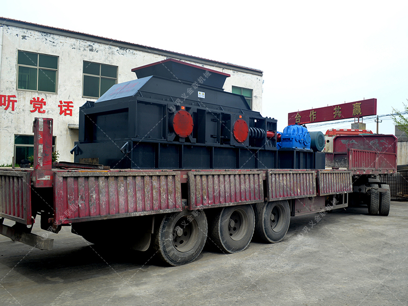 對(duì)輥破碎機(jī)的結(jié)構(gòu)制在怎樣的？?jī)?yōu)勢(shì)有哪些？